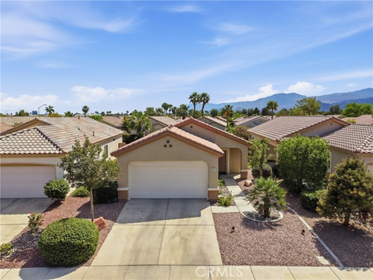 2 Bed Home for Sale in Palm Desert, California