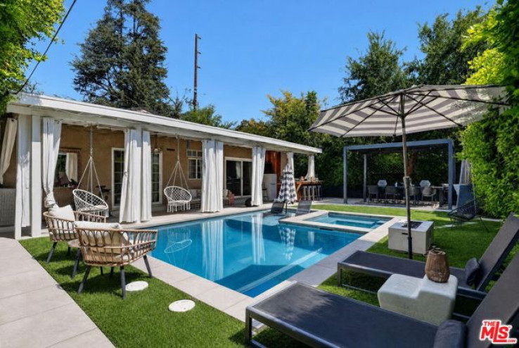 6 Bed Home for Sale in Valley Village, California