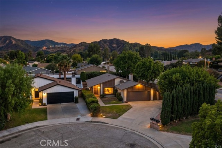 3 Bed Home for Sale in Castaic, California