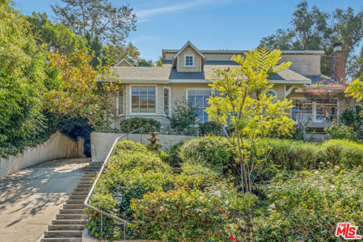 5 Bed Home for Sale in Los Angeles, California