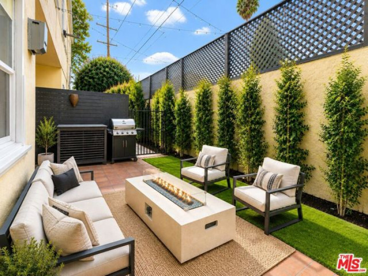 Residential Home in West Hollywood Vicinity