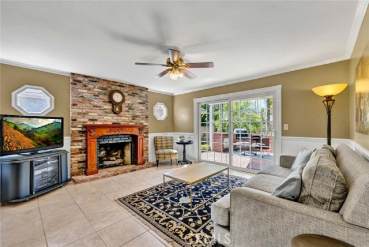 6 Bed Home for Sale in Irvine, California