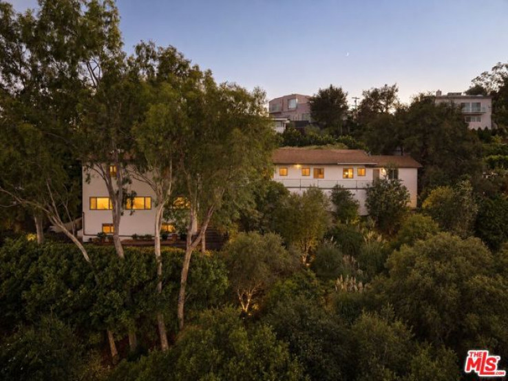 Residential Home in Brentwood