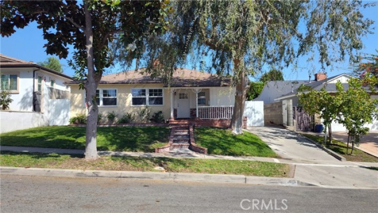 3 Bed Home for Sale in Burbank, California