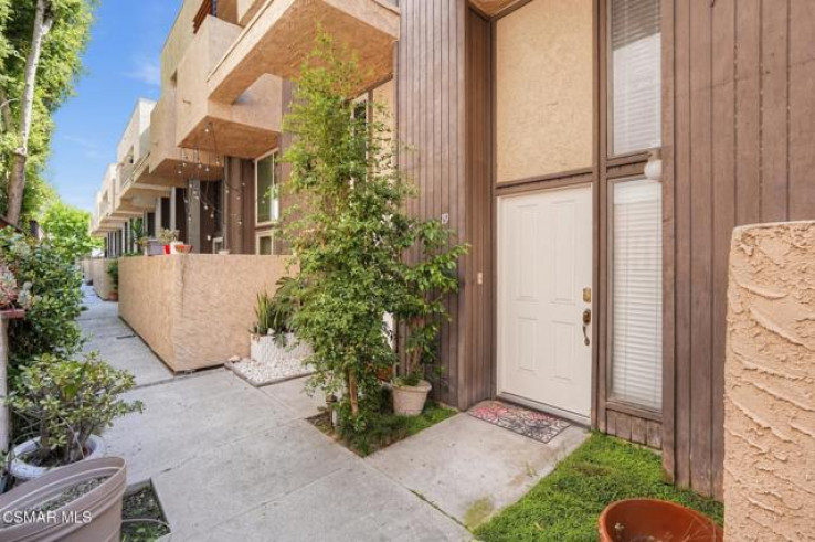 3 Bed Home for Sale in Valley Village, California