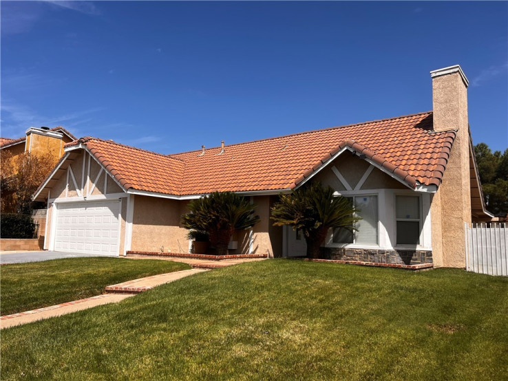 3 Bed Home for Sale in Palmdale, California