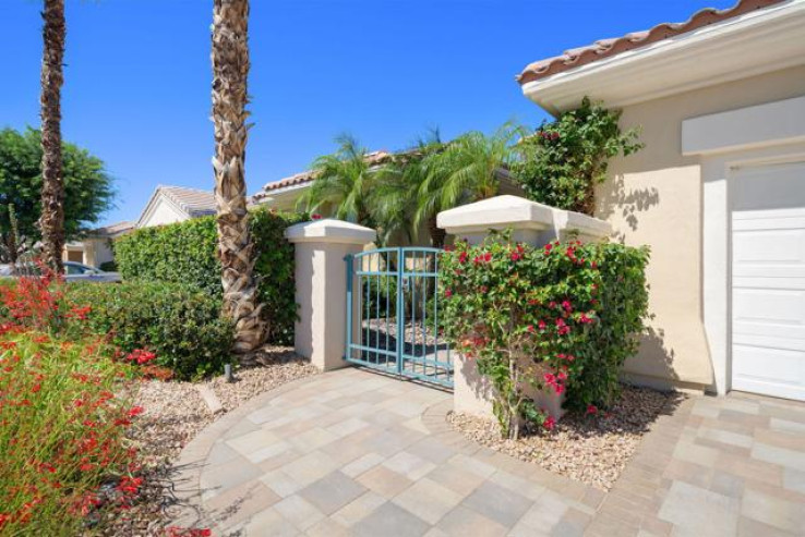 2 Bed Home for Sale in Palm Desert, California