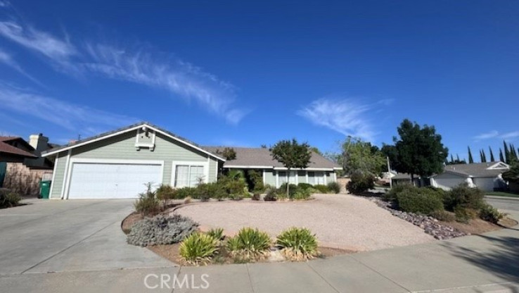 5 Bed Home for Sale in Palmdale, California