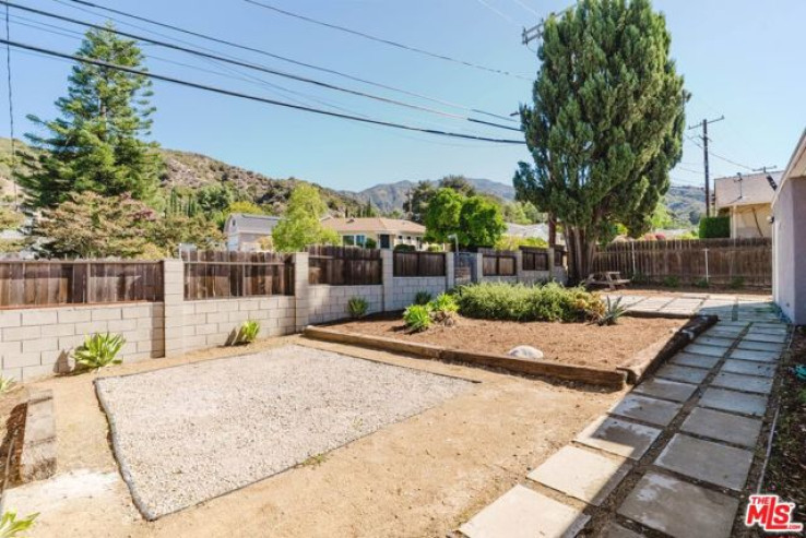 Residential Home in Sunland/Tujunga
