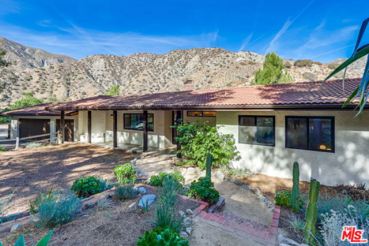 4 Bed Home for Sale in Tujunga, California