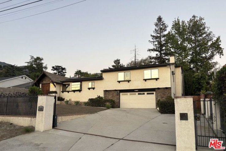 4 Bed Home for Sale in Los Angeles, California