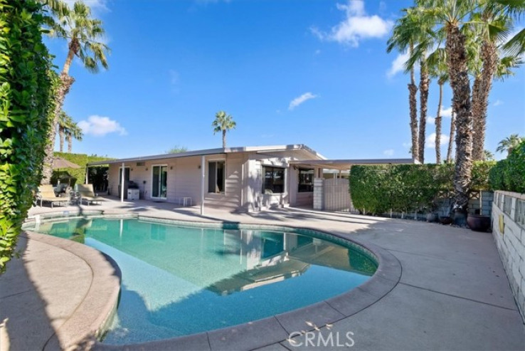 2 Bed Home for Sale in Palm Desert, California