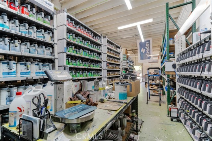  Commercial for Sale in Sun Valley, California
