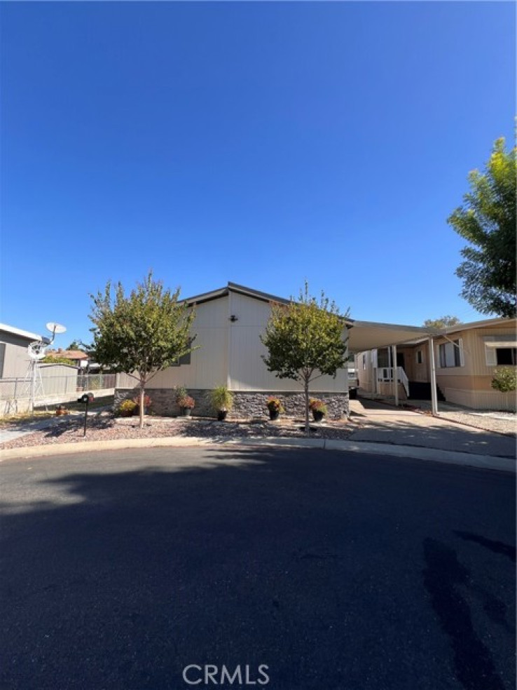 4 Bed Home for Sale in Canyon Country, California