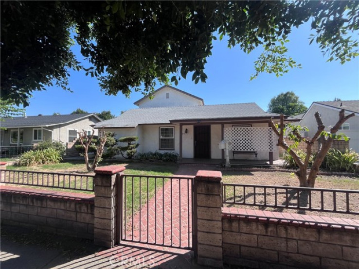 4 Bed Home for Sale in Van Nuys, California