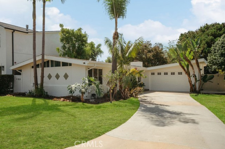 3 Bed Home for Sale in Costa Mesa, California