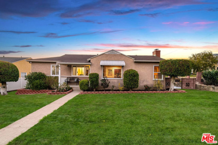 7 Bed Home for Sale in Burbank, California