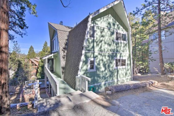 3 Bed Home for Sale in Lake Arrowhead, California