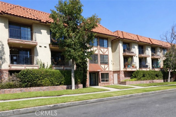 2 Bed Home for Sale in North Hollywood, California