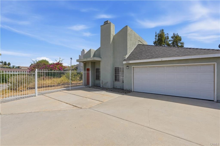 4 Bed Home for Sale in Van Nuys, California
