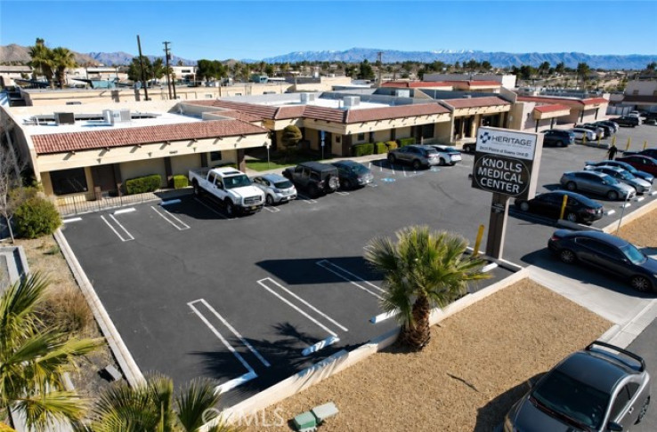 Commercial Lease in Apple Valley