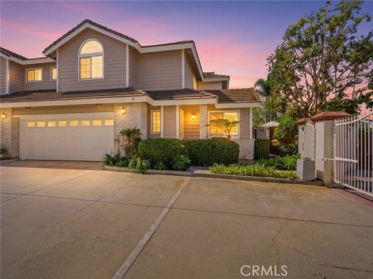 3 Bed Home for Sale in Costa Mesa, California