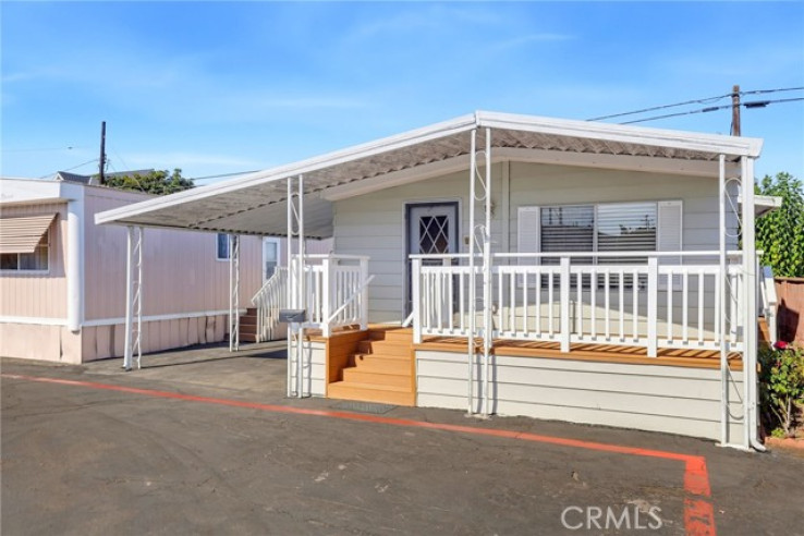 2 Bed Home for Sale in Costa Mesa, California