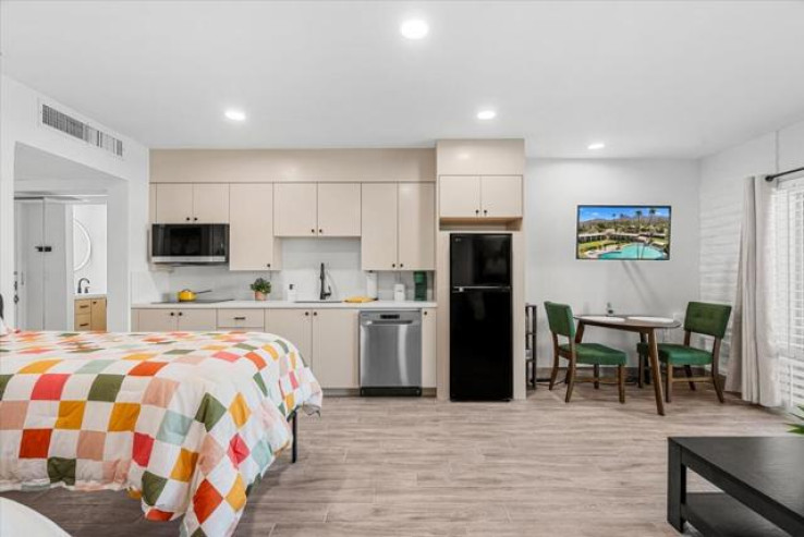 1 Bed Home for Sale in Palm Desert, California