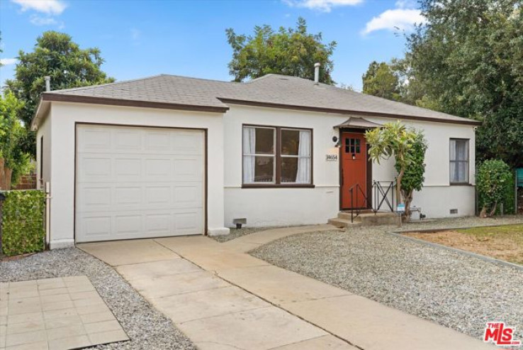 2 Bed Home for Sale in Van Nuys, California