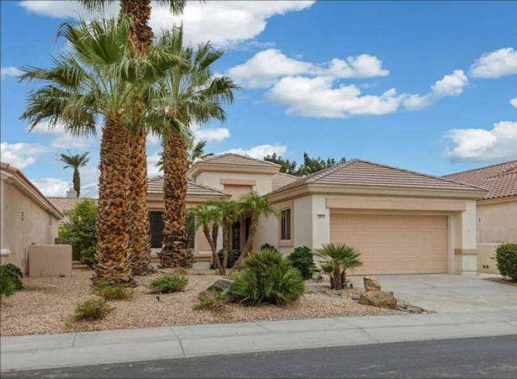 Residential Home in Sun City