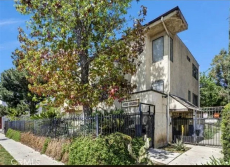 2 Bed Home for Sale in Van Nuys, California