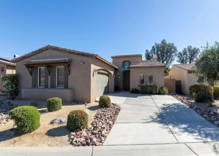 Residential Home in East Palm Desert