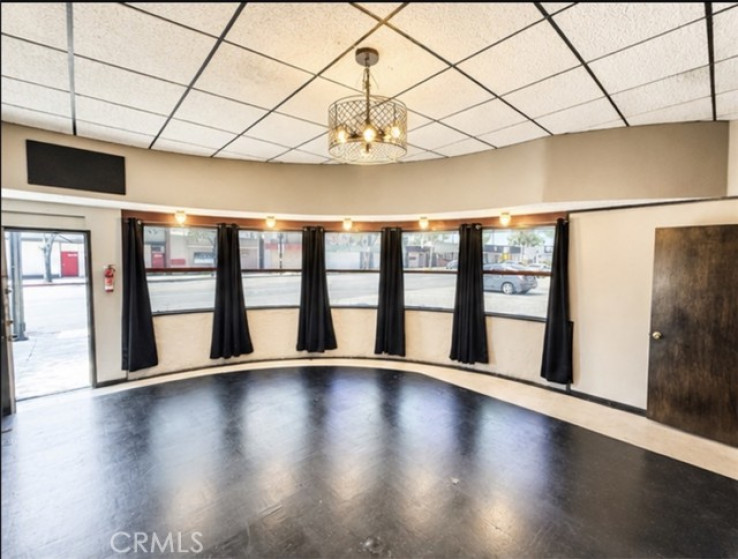  Commercial for Sale in Burbank, California