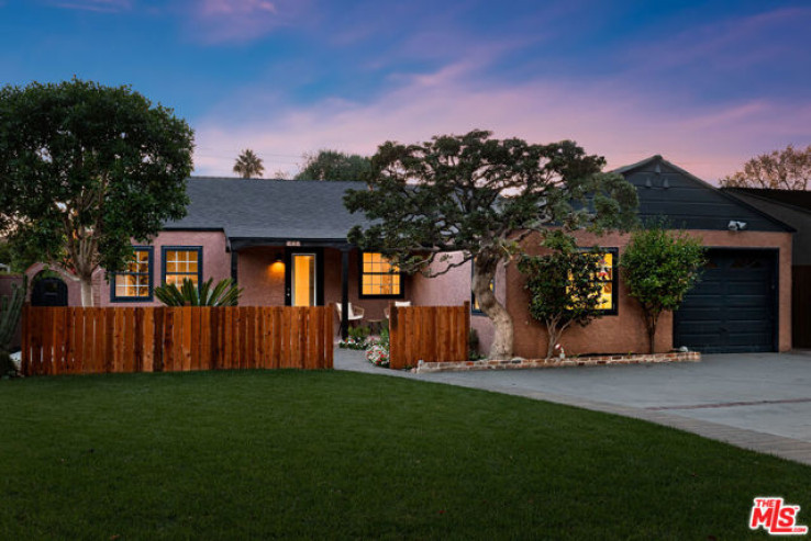 3 Bed Home for Sale in Burbank, California