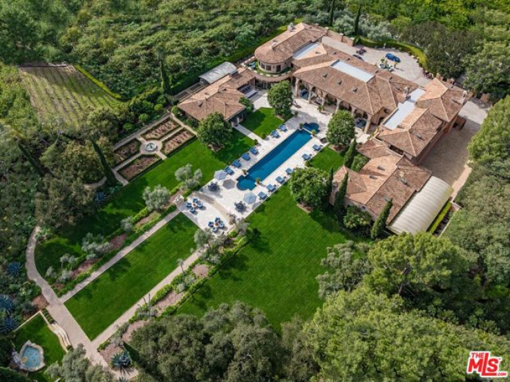 9 Bed Home for Sale in Beverly Hills, California