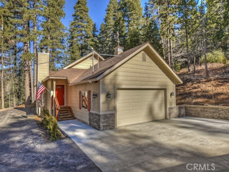 Residential Home in Arrowhead Woods