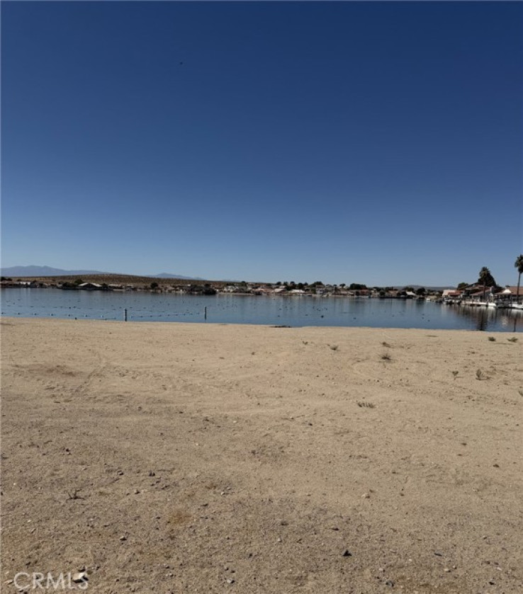 Land in Helendale