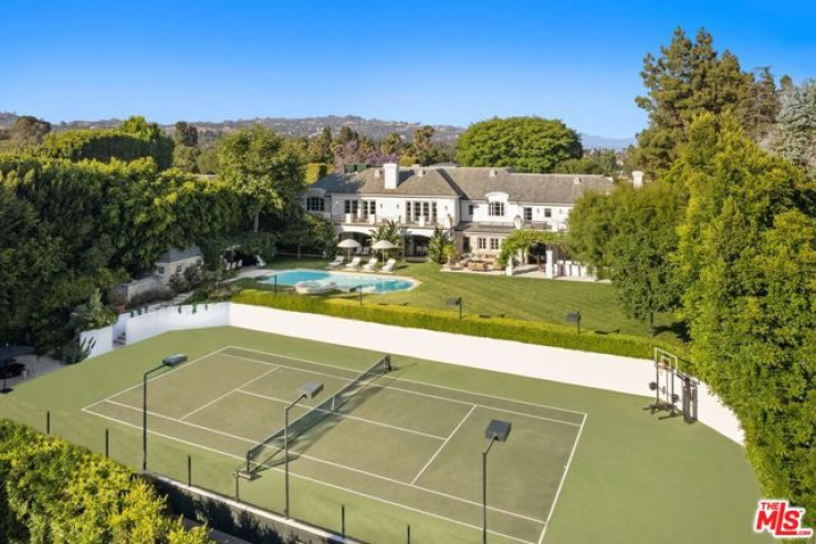 6 Bed Home for Sale in Beverly Hills, California