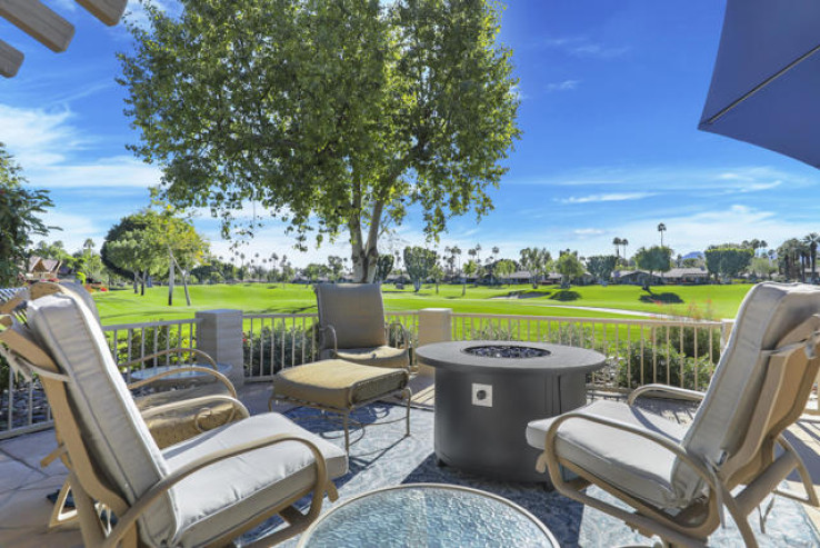 Residential Home in East Palm Desert