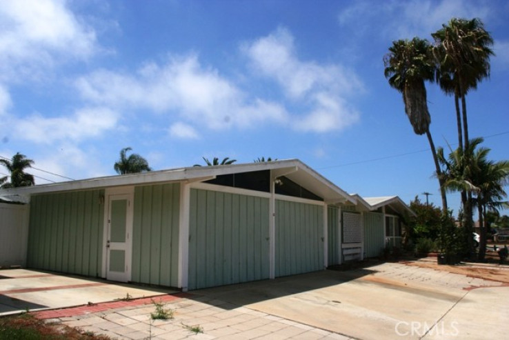 Residential Home in Southwest Costa Mesa