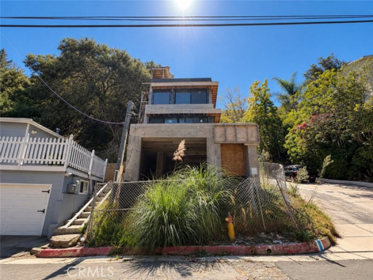  Home for Sale in Bel Air, California