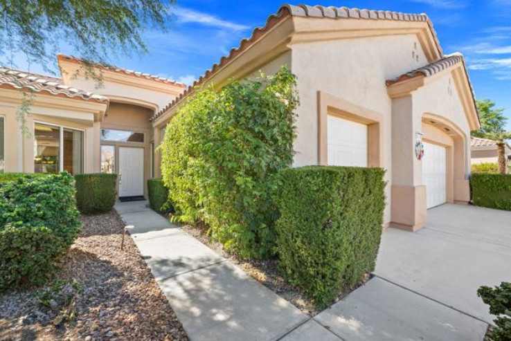 2 Bed Home for Sale in Palm Desert, California