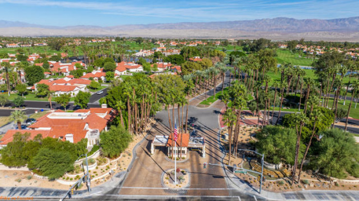 2 Bed Home for Sale in Palm Desert, California
