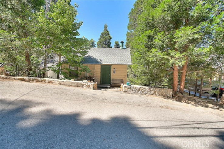 2 Bed Home for Sale in Lake Arrowhead, California