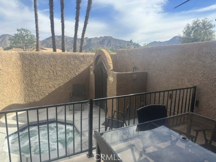 Residential Home in South Palm Desert