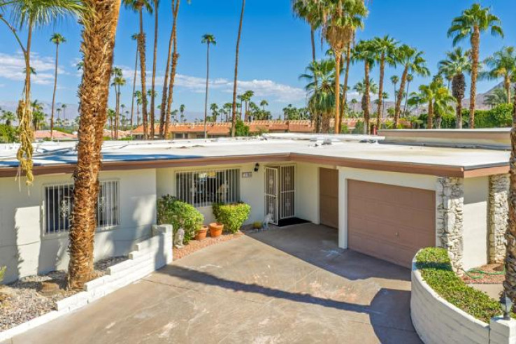 Residential Home in South Palm Desert