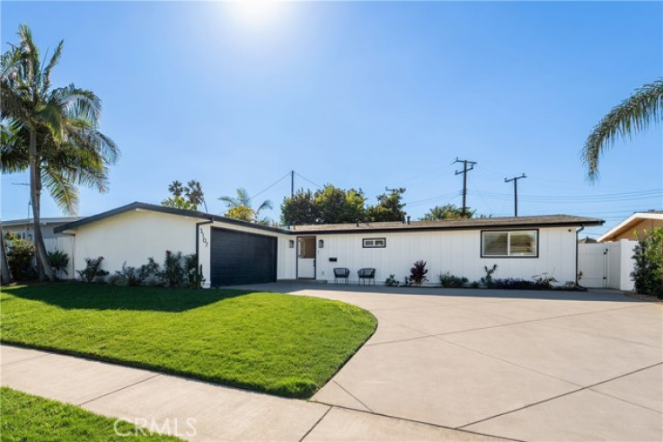 4 Bed Home for Sale in Costa Mesa, California