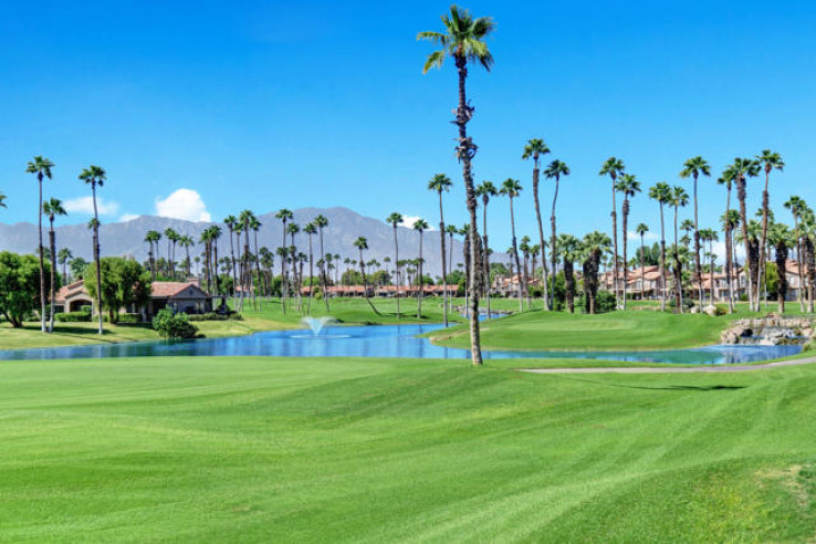 Residential Home in East Palm Desert