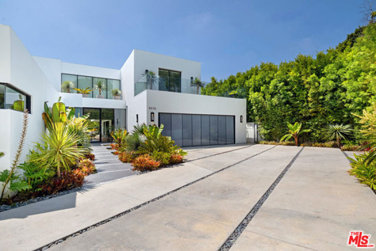 7 Bed Home for Sale in Beverly Hills, California