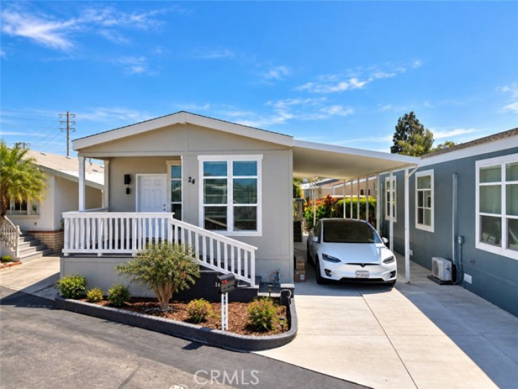 2 Bed Home for Sale in Costa Mesa, California